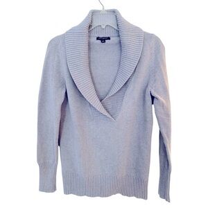 Banana Republic Women's Light bluish Gray Sweater with v-neck shawl collar L
C